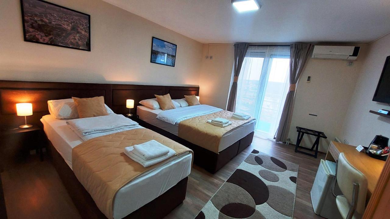 Panorama Hotel 3*